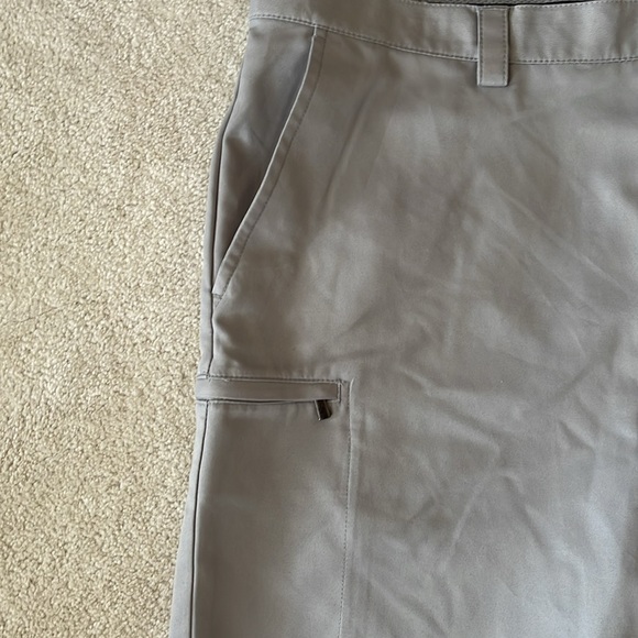 Men’s Izod golf shorts. Grey, new condition. - Picture 3 of 5